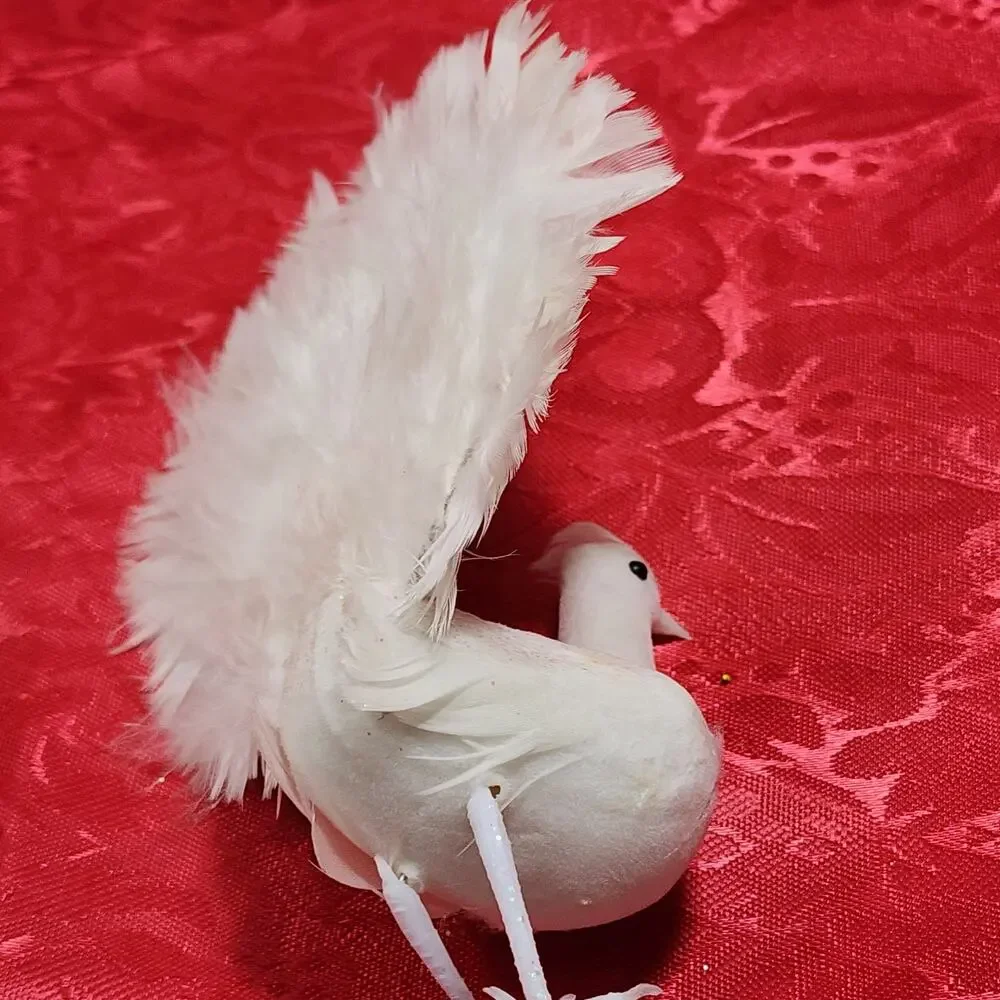 2x White Feather Plumed Peacock Bird Decorations Christmas Tree Wire Pick Stands